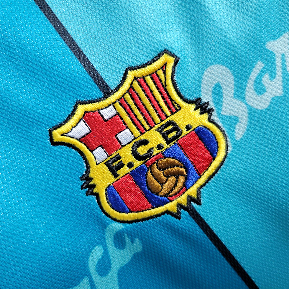 Thumbnail: Barcelona 1996-97 away shirt long sleeve