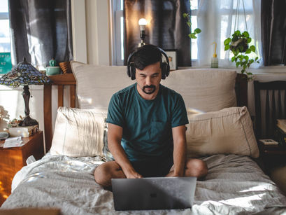 Working From Home? Here’s How It Affects Your Sleep!