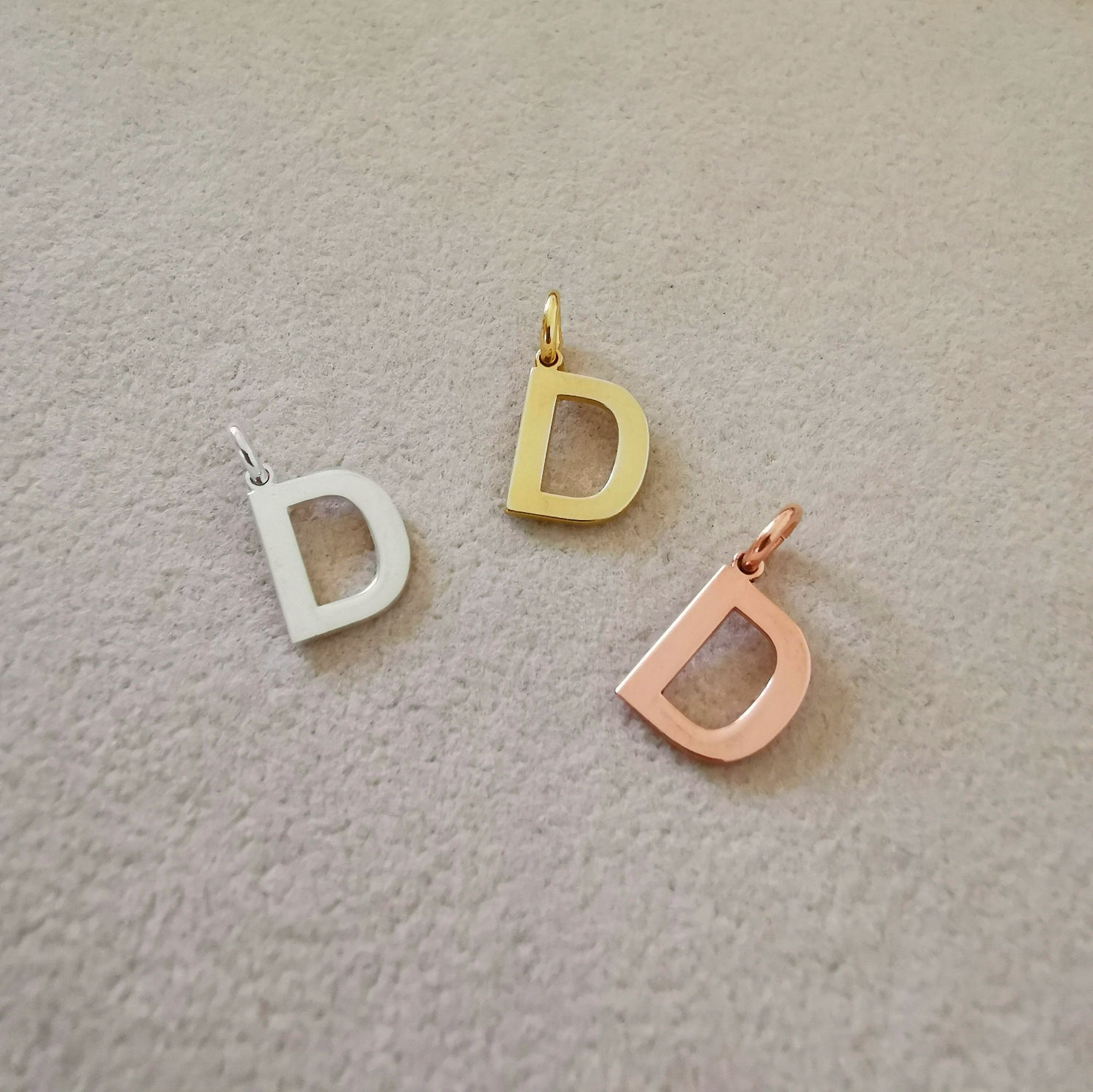 Ciondolo Lettera D