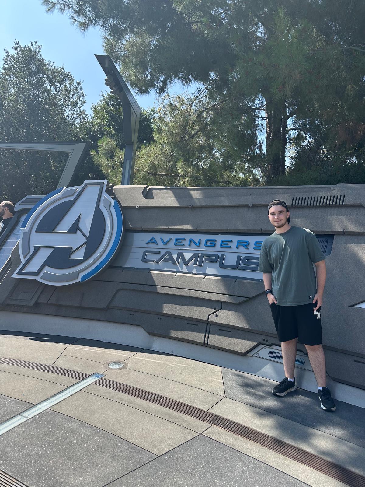 Writer: יובל פרידמן