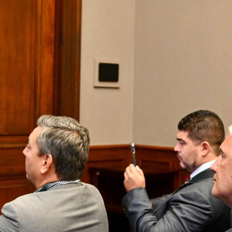 Zenyazen Escobar revela aprendizaje alternativo en su visita al Programa de Alta Gerencia Educativa