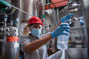 Coca-Cola FEMSA reafirma compromiso ambiental con acciones en agua, empaques y clima