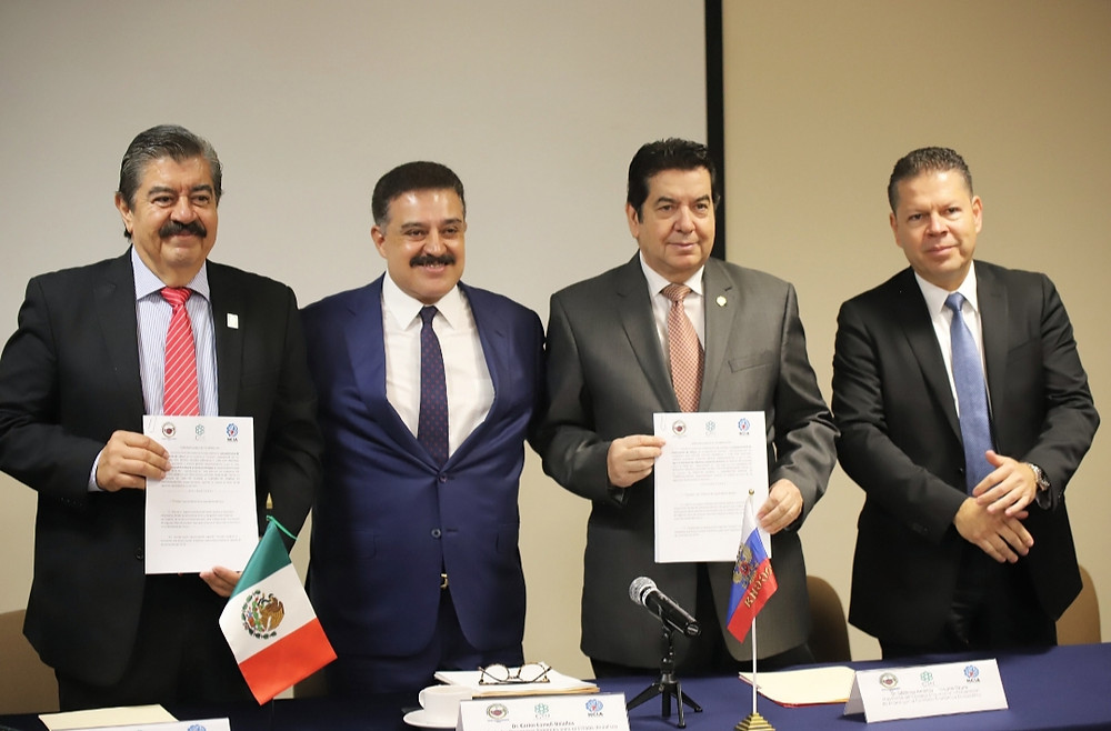 Carlos Lomelí Bolaños, firma de convenio comercial jalisco euroasia