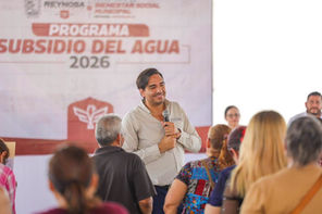 Carlos Peña Ortiz acerca Subsidio del Agua a habitantes de la colonia Jarachina Norte