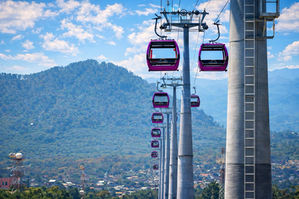 Teleférico de Uruapan inicia operaciones en medio de presión legal al gobierno estatal