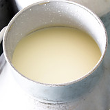 Fresh Cow Milk