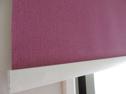 roller blackout fucsia