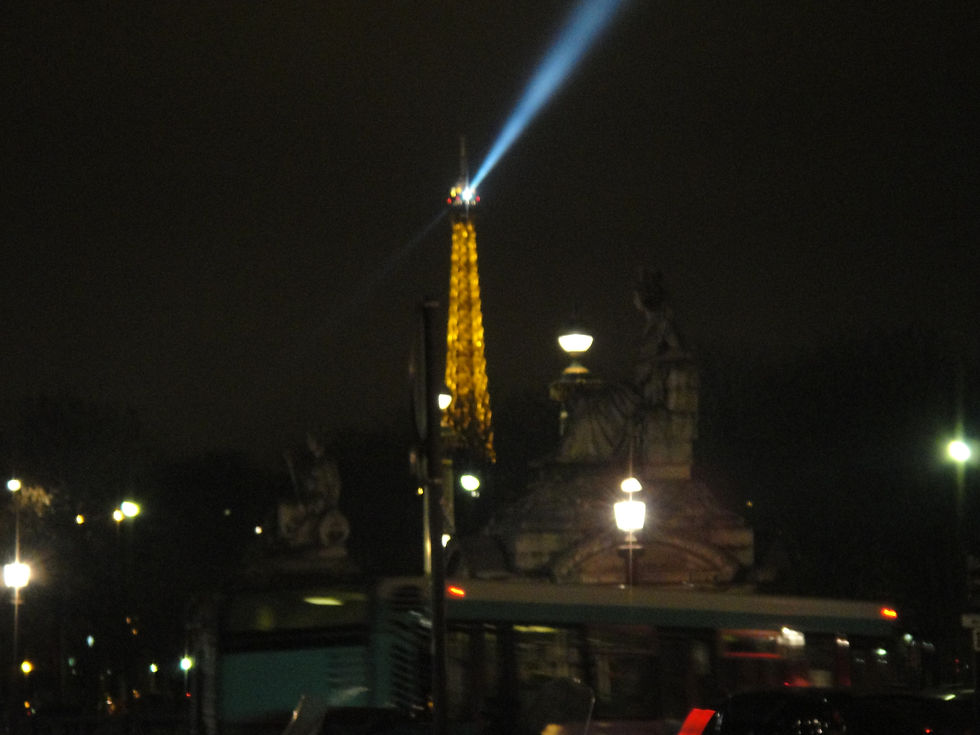 Paris a noite