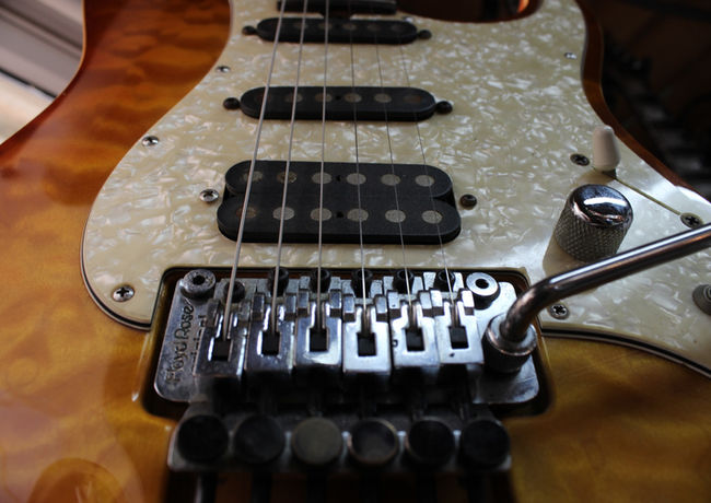 גיטרפיקס GuitarFix MOD:SHOP  - בית מלאכה לתיקון גיטרות, מרכז לימודי לטכנאות גיטרות ועמדות סט-אפ להשכרה לפי שעה