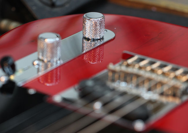 גיטרפיקס GuitarFix MOD:SHOP  - בית מלאכה לתיקון גיטרות, מרכז לימודי לטכנאות גיטרות ועמדות סט-אפ להשכרה לפי שעה