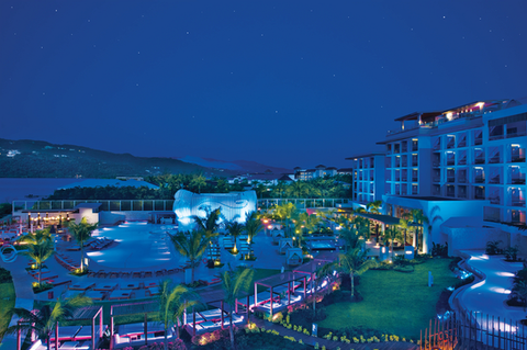 BREMB-EXT-Resort-Panoramic-Night-2A-CB.png