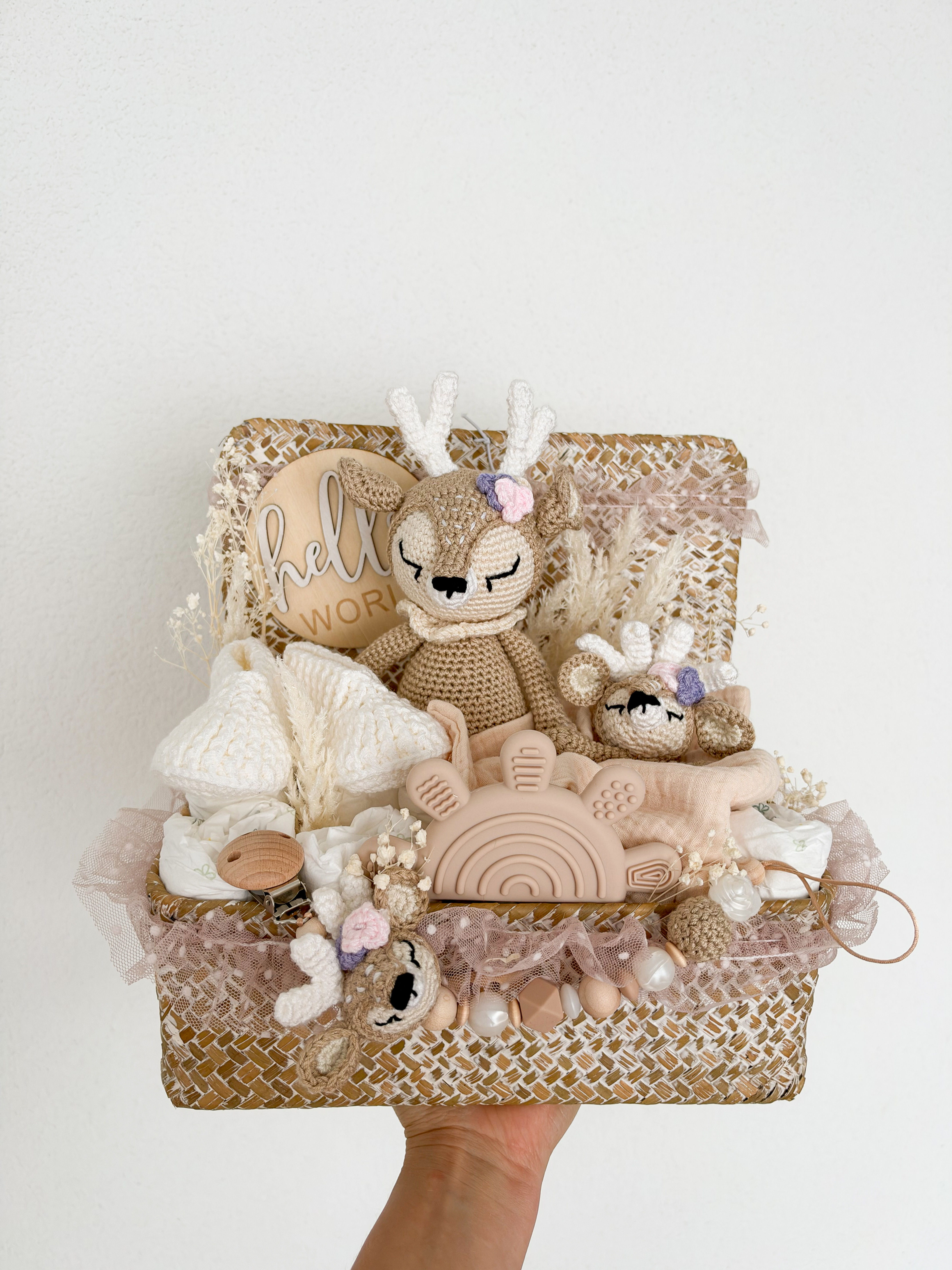 Babygeschenk - Versandfertig Geschenkkorb M Bambi Pastellblume
