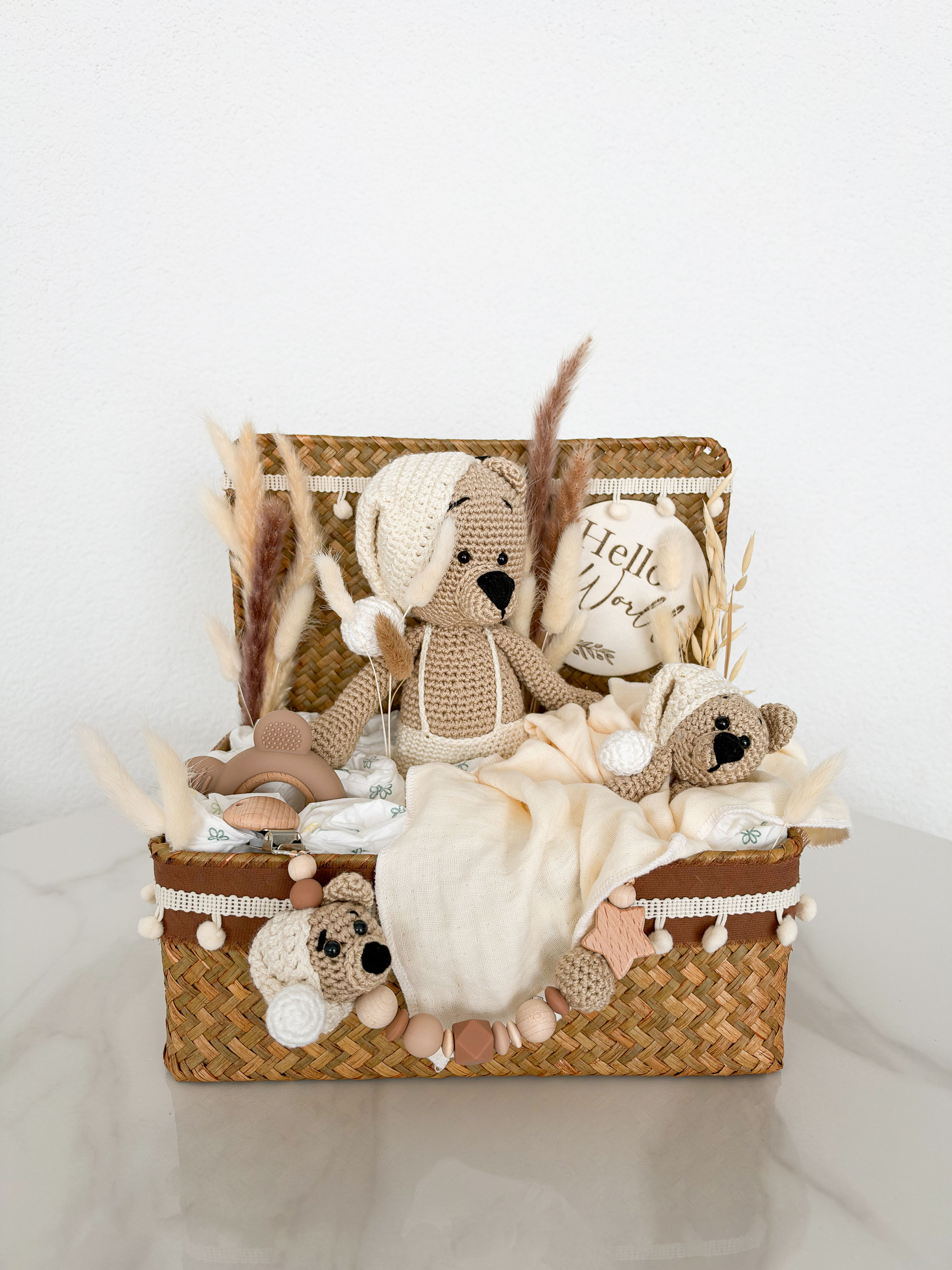 Babygeschenk - Versandfertig Geschenkkorb M Petz mit Kappe