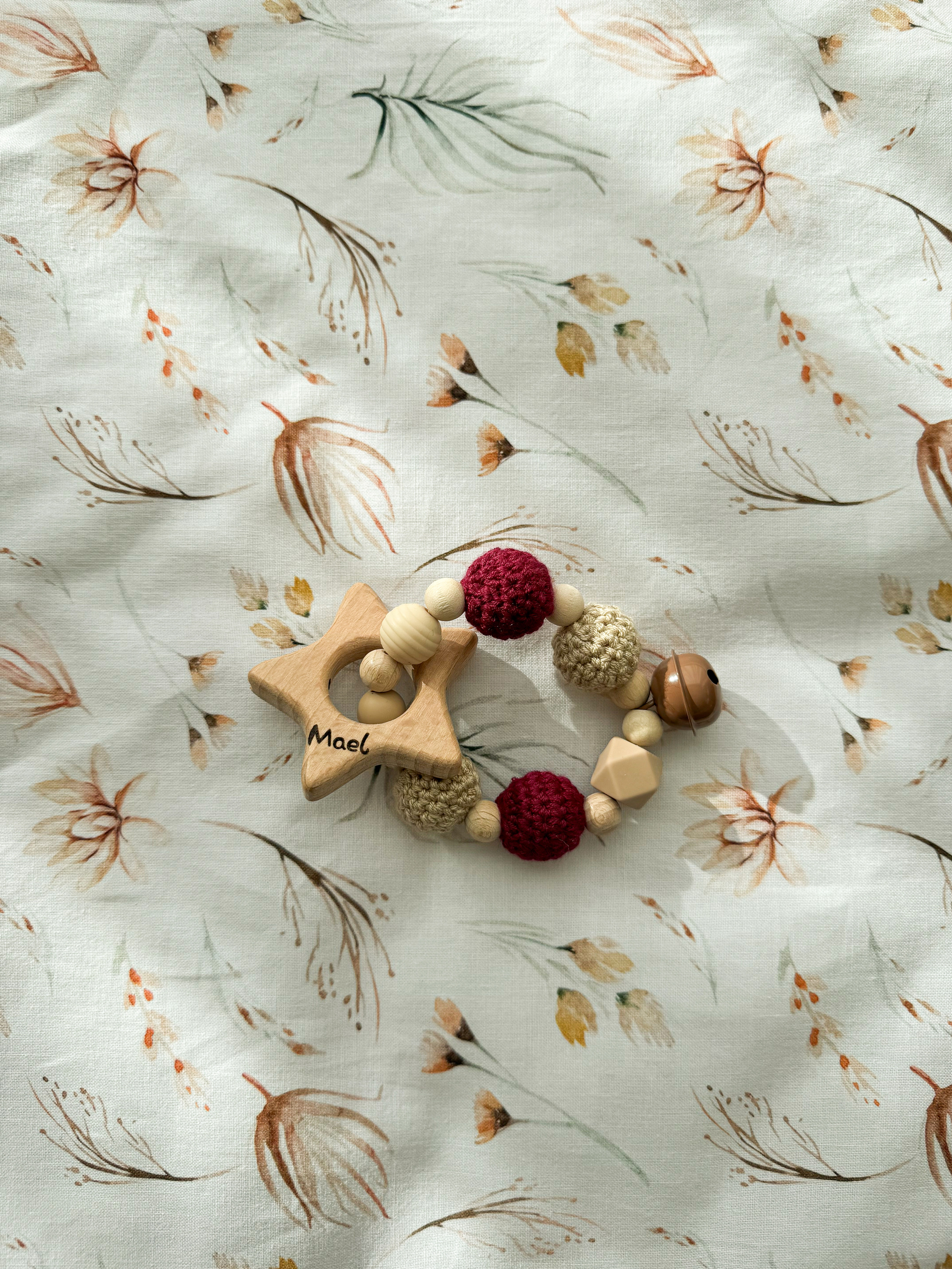 Personalisierter Greifring mit Holzelement