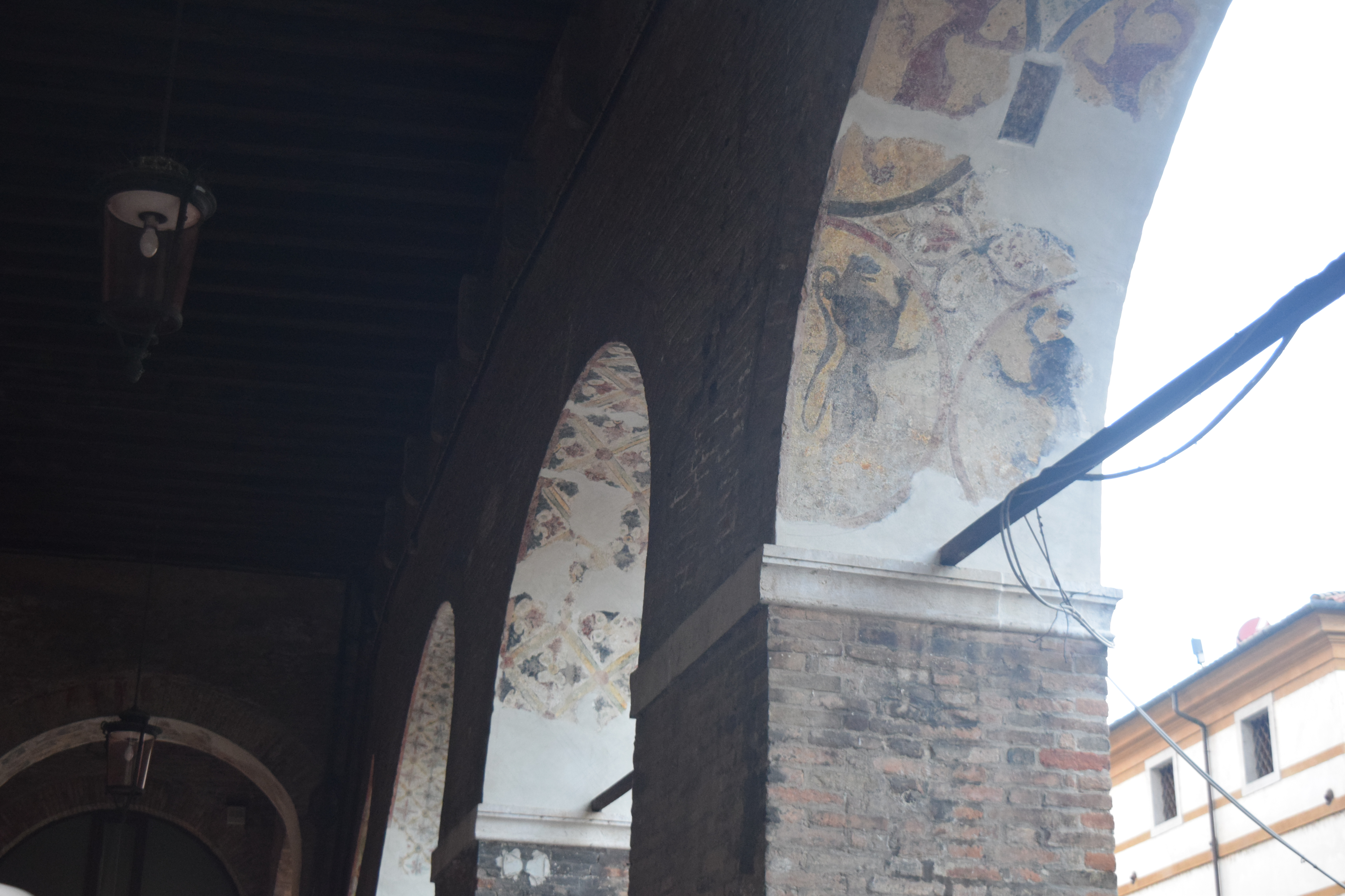 Many of the shops in the Veneto region have similar designs