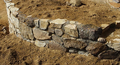 rock-wall-curved.jpg