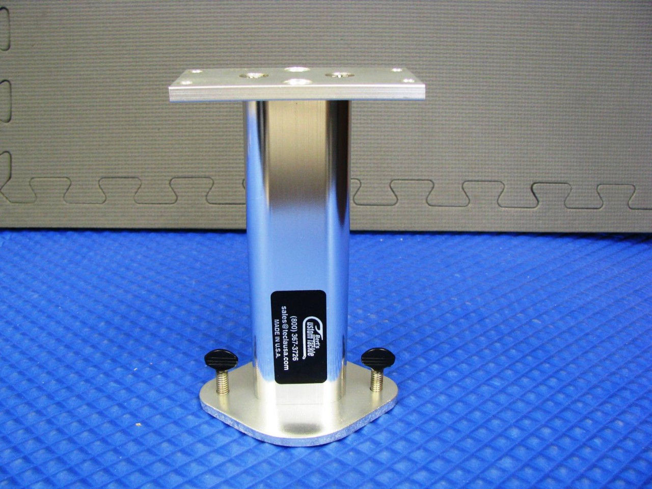 Universal Electronics Mount