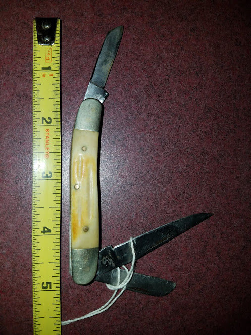 Thumbnail: Frost Co. pocket knife