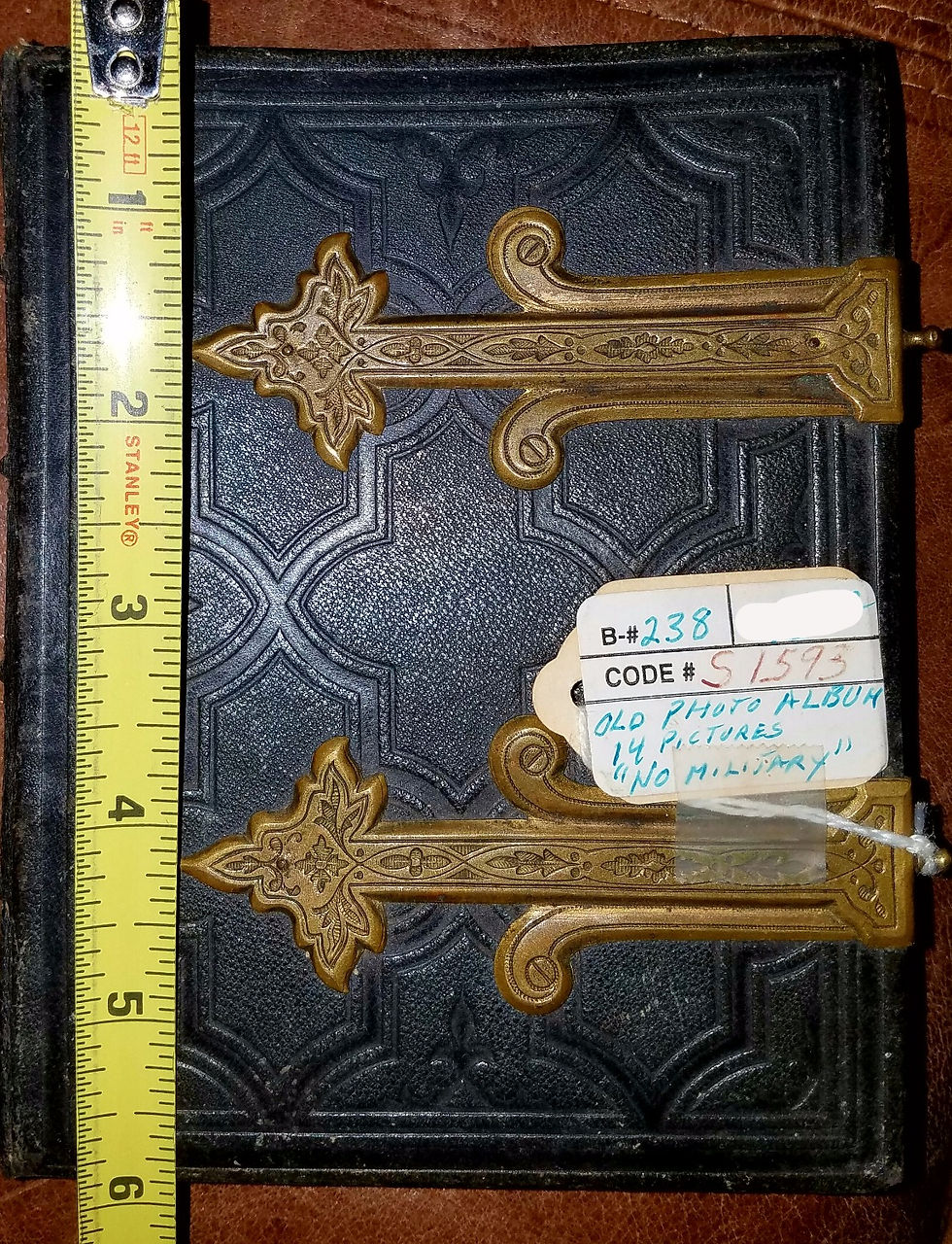 Thumbnail: Old photo album with 14 photos