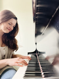 EA2A0F16-5E71-4672-B75D-A5B0D89E26E4