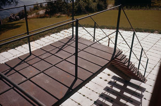 Vista escaleras acceso al estudio.jpg