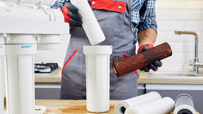 replacing-filter-GettyImages-1372970832-16x9-1.jpg