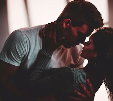 Why Dark Romance Written by Women Resonates with a Broad Readership