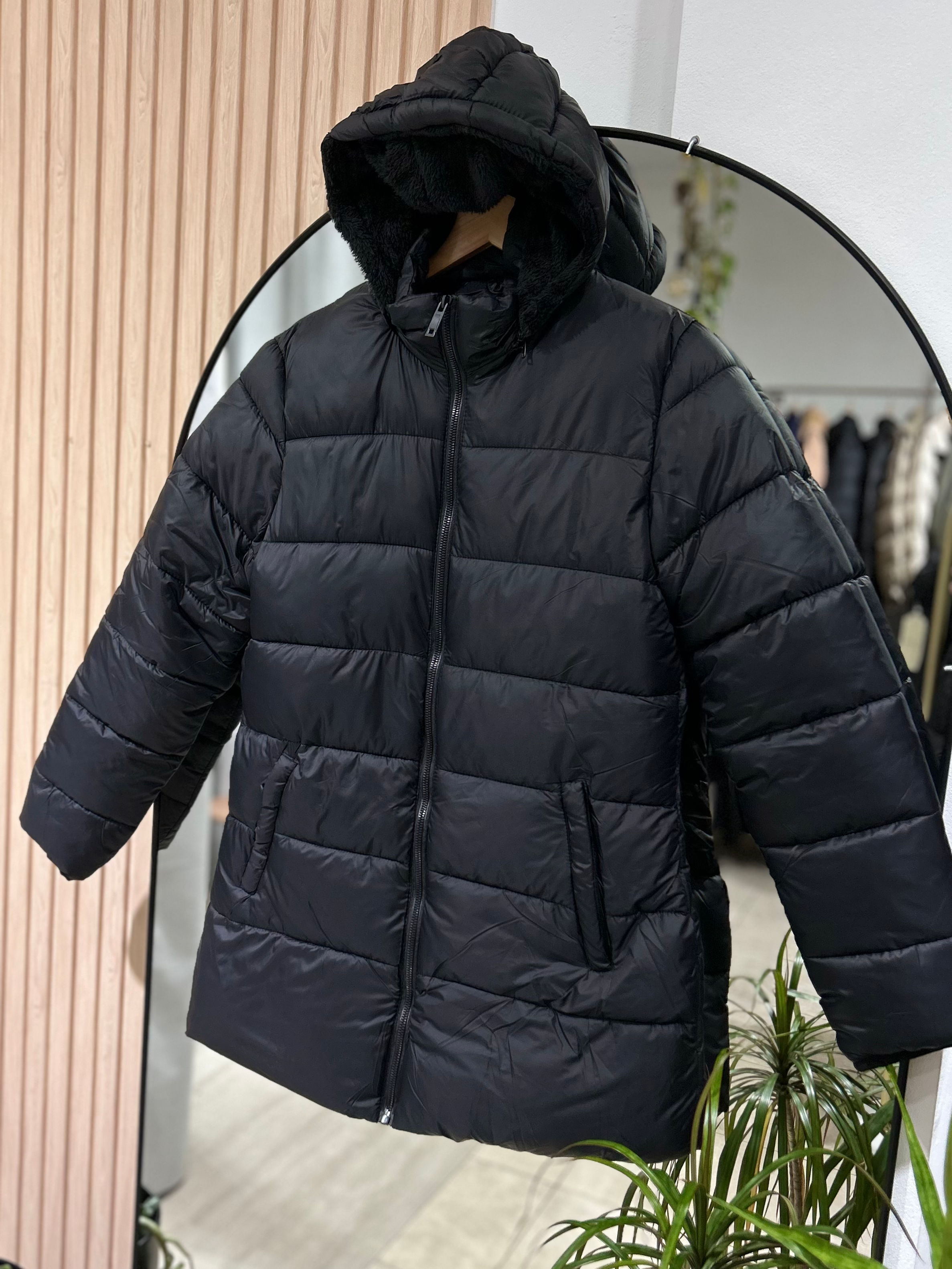 Parka clásica $74.500 transferencia 