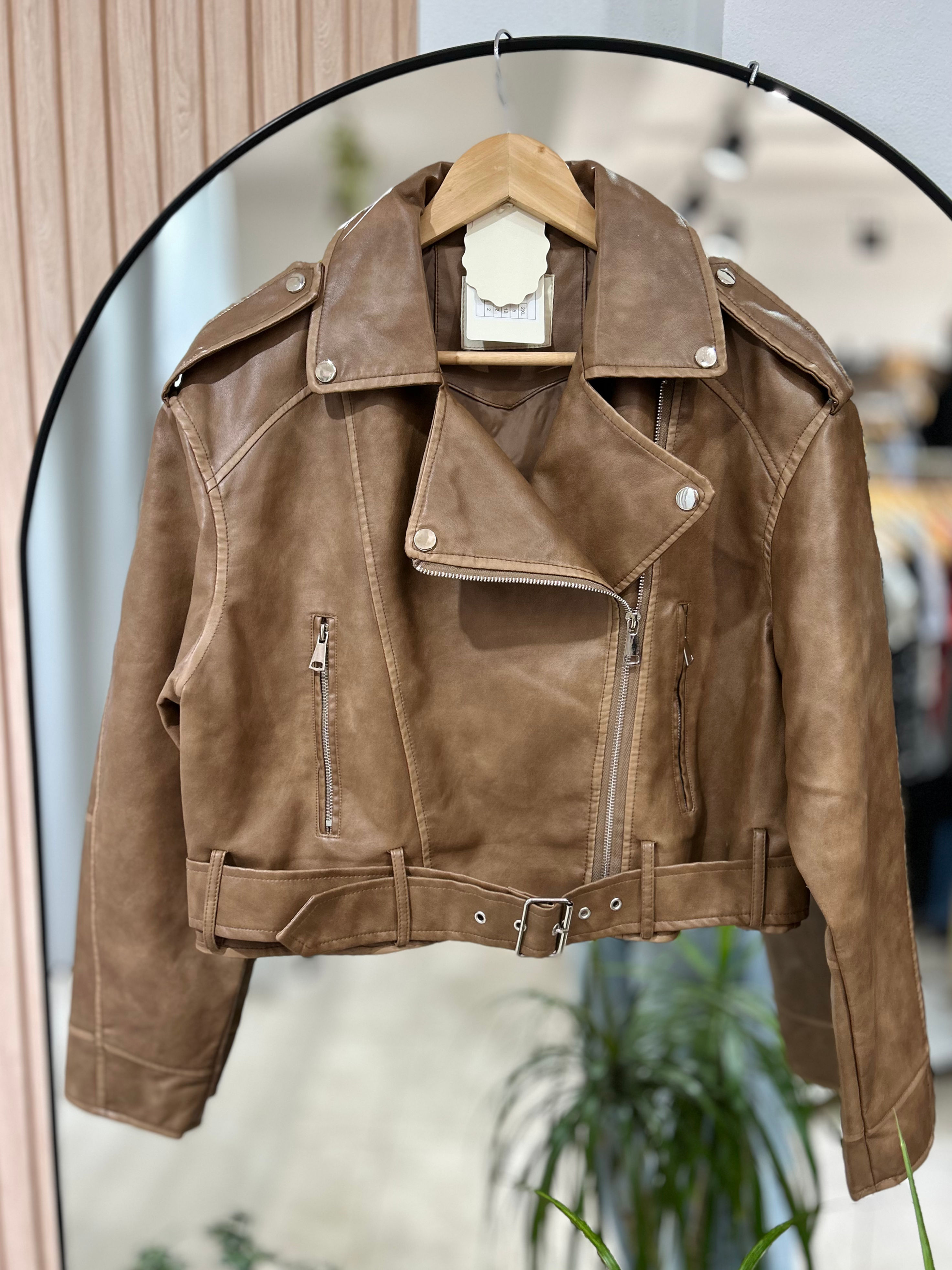 Chaqueta Suela $64.900 transferencia 