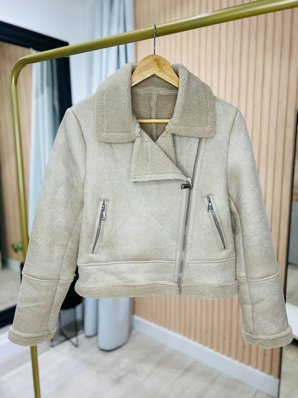 Miniatura: Gamulán Negro $72.100 transferencia 