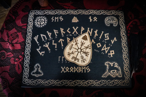 Runic Spirit Board | Mysite