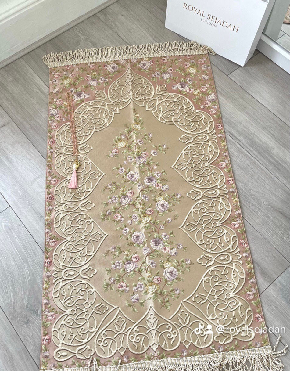 Thumbnail: Royal Sejadah - Couples' Luxury Prayer Mats - Prayer Rug - Janamaz