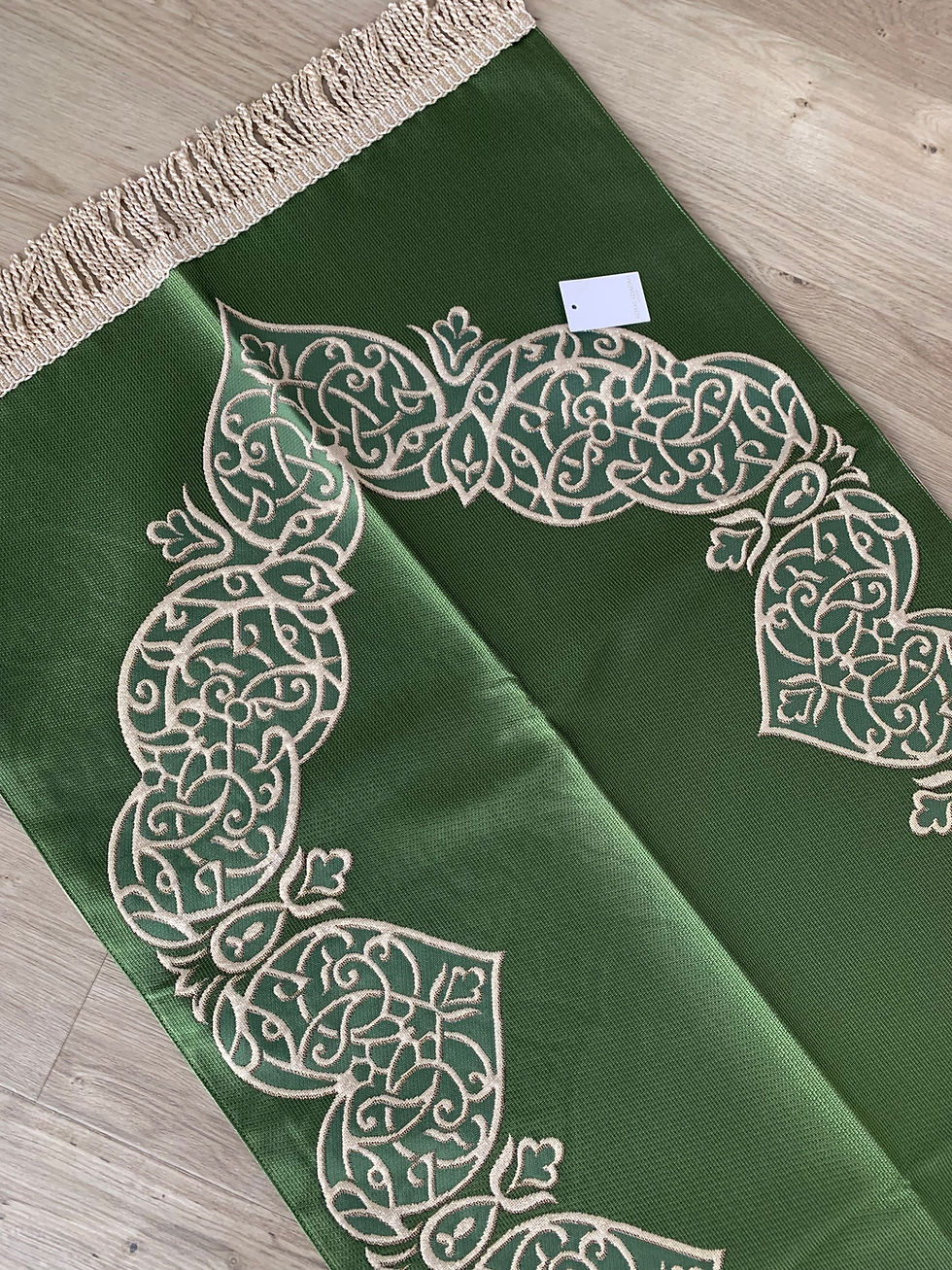 Thumbnail: Copy of Royal Sejadah - Couples' Luxury Prayer Mats - Prayer Rug - Janamaz 