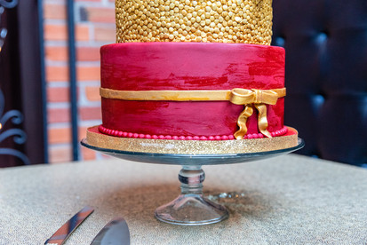 unique calgary wedding cake