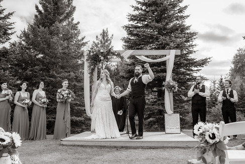 black and white wedding photos at Pine and Pond