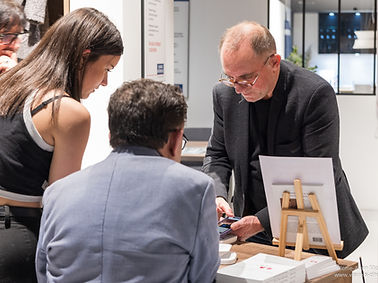 Photo dédicaces à mettre sur le blog.jpg