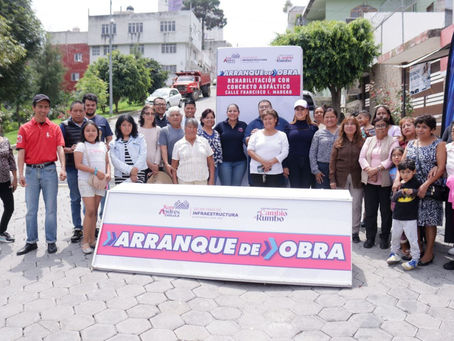 Comienza Lupita Cuautle obra de pavimentación ahora en colonia Concepción Guadalupe