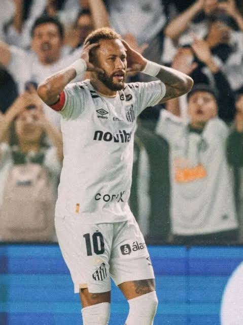 Neymar brilha com dois gols mas Santos empata em emocionante jogo contra a Chapecoense