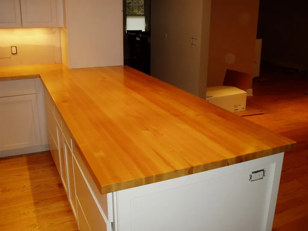 34-edge-grain-kitchen-penninsula_resize.webp