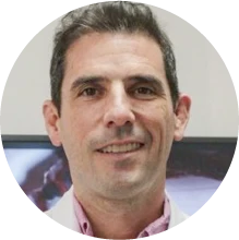 Dr. Álvaro Campero
