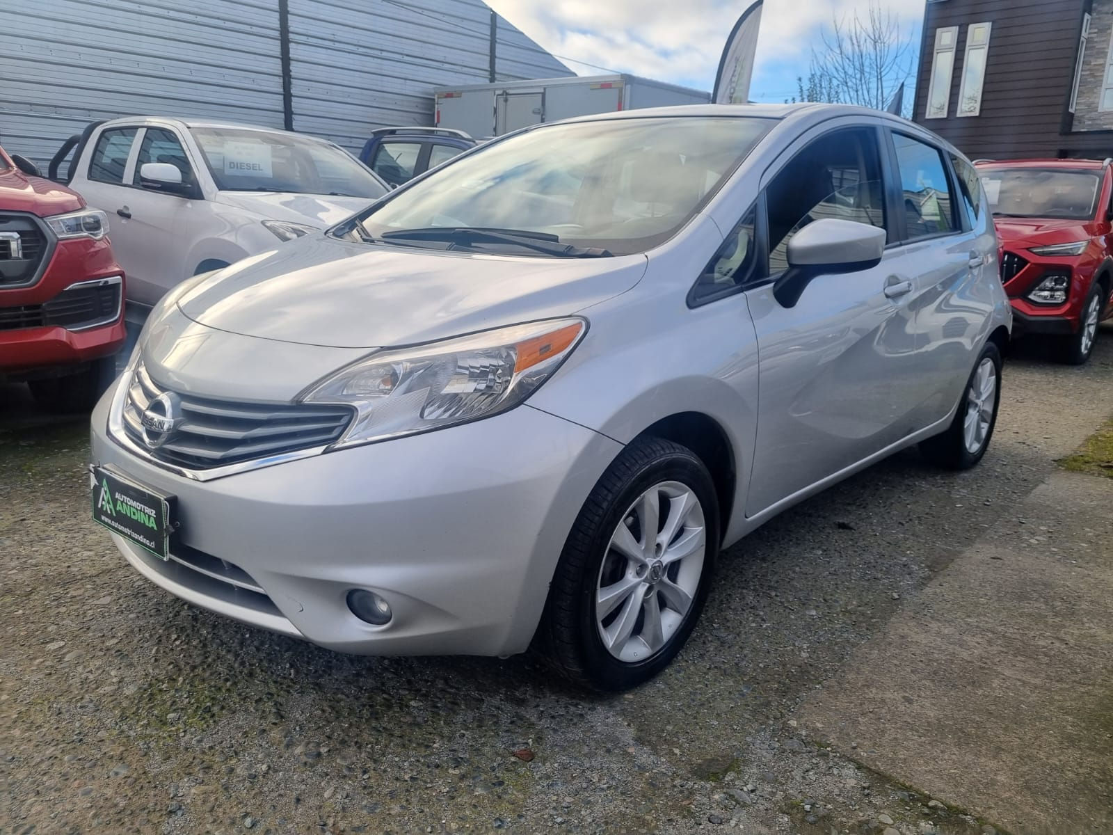 NISSAN NOTE 1.6 AUT AÑO 2015