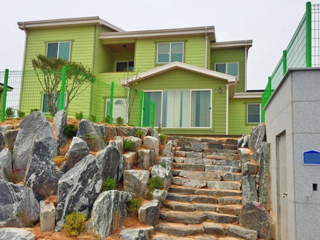 Rainbow Single House