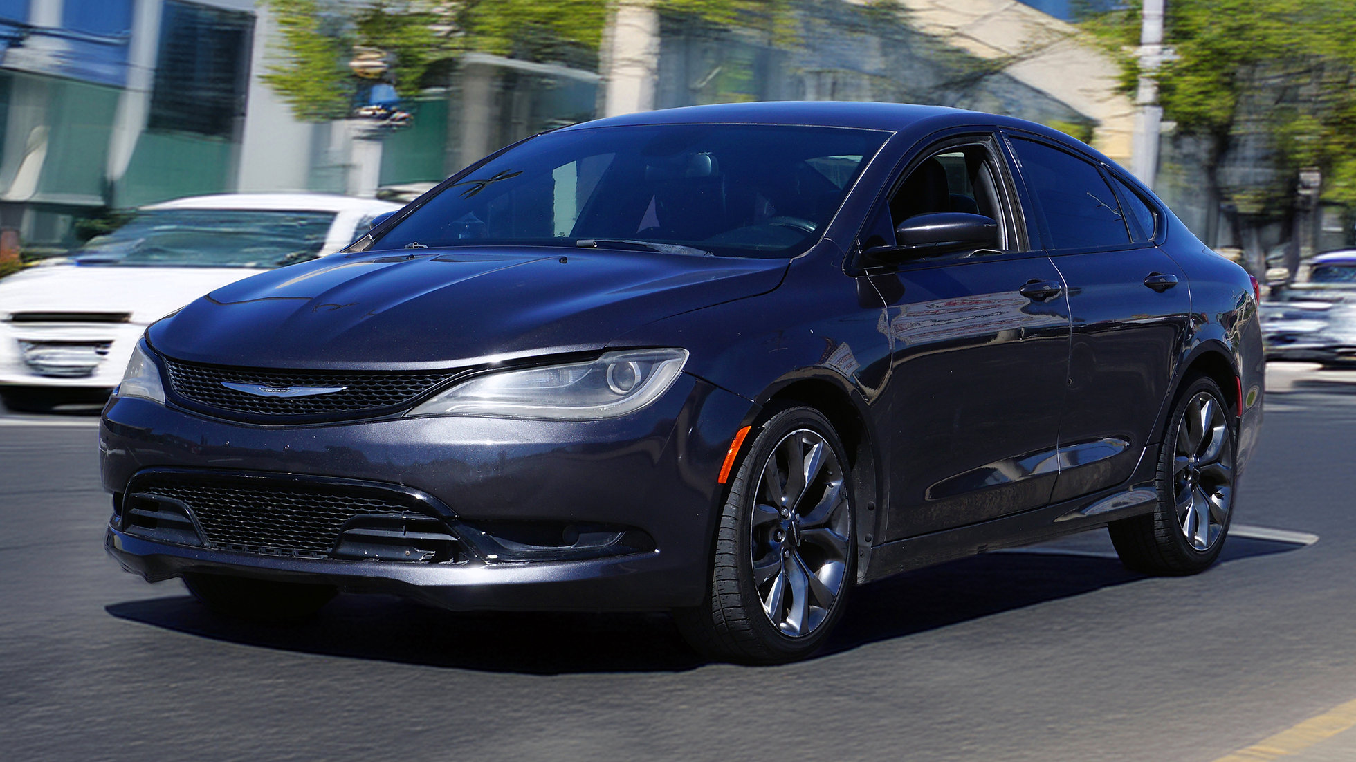 2015 Chrysler 200 S's photo