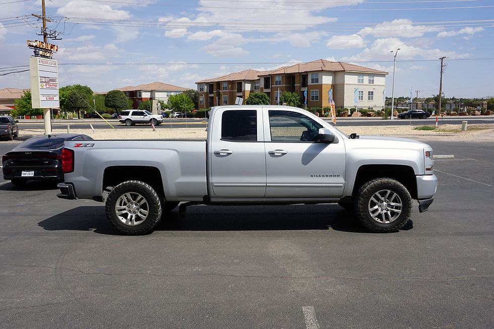 Thumbnail: 2018 Chevrolet Silverado 1500 LT