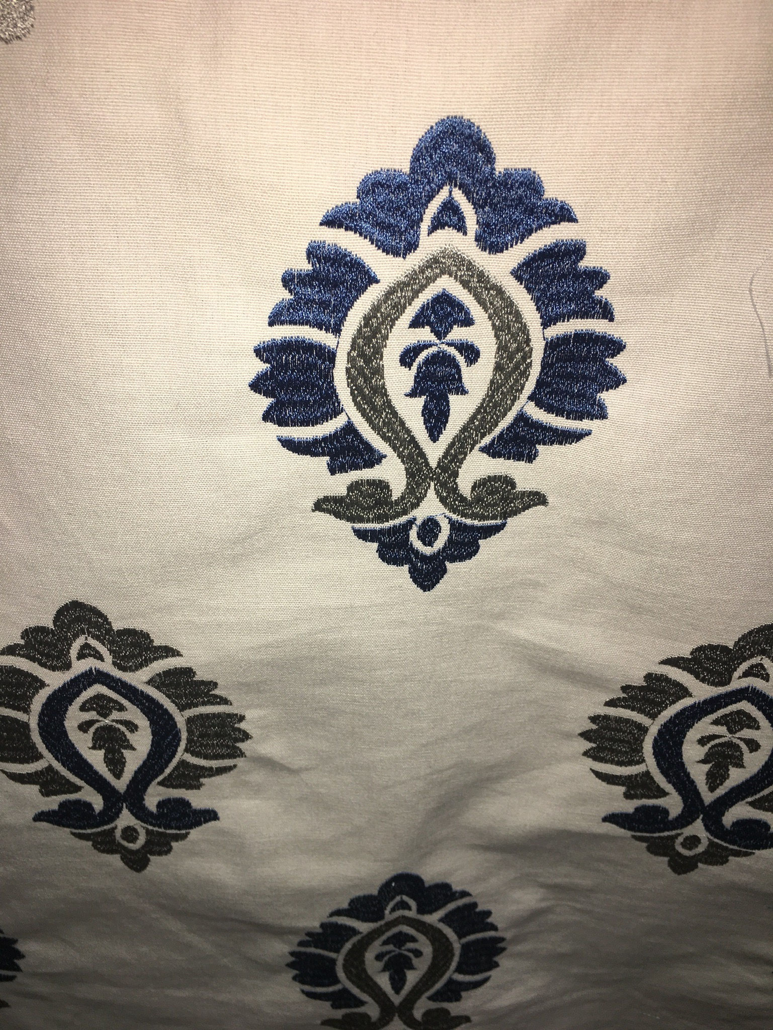 762-13 Rocio- Breeze