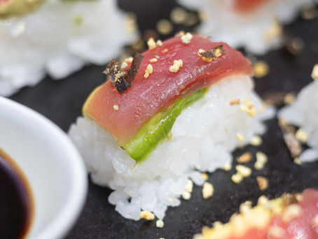 Sushi fácil en cubetas de hielo