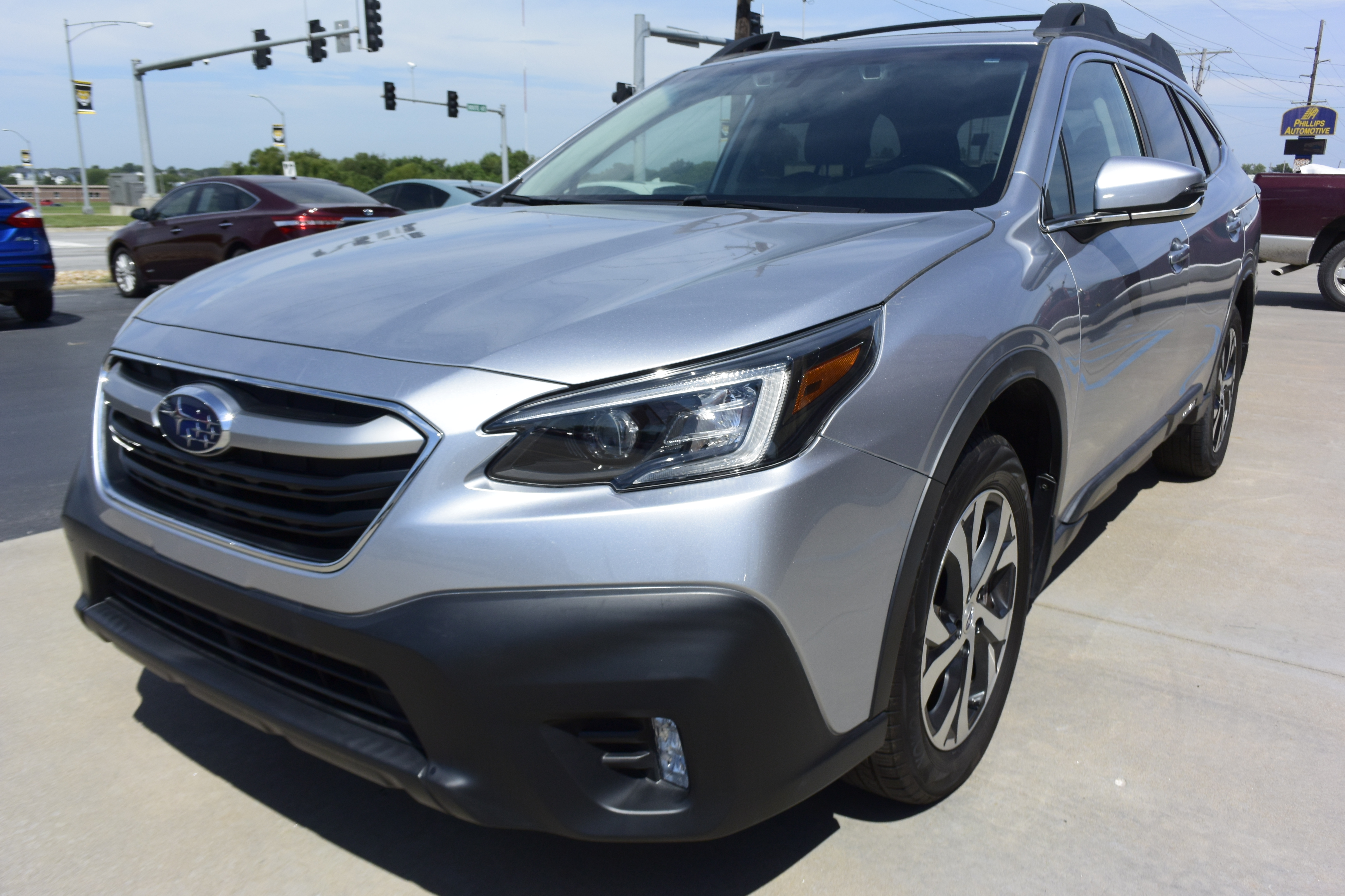 2020 Subaru Outback Limited's photo