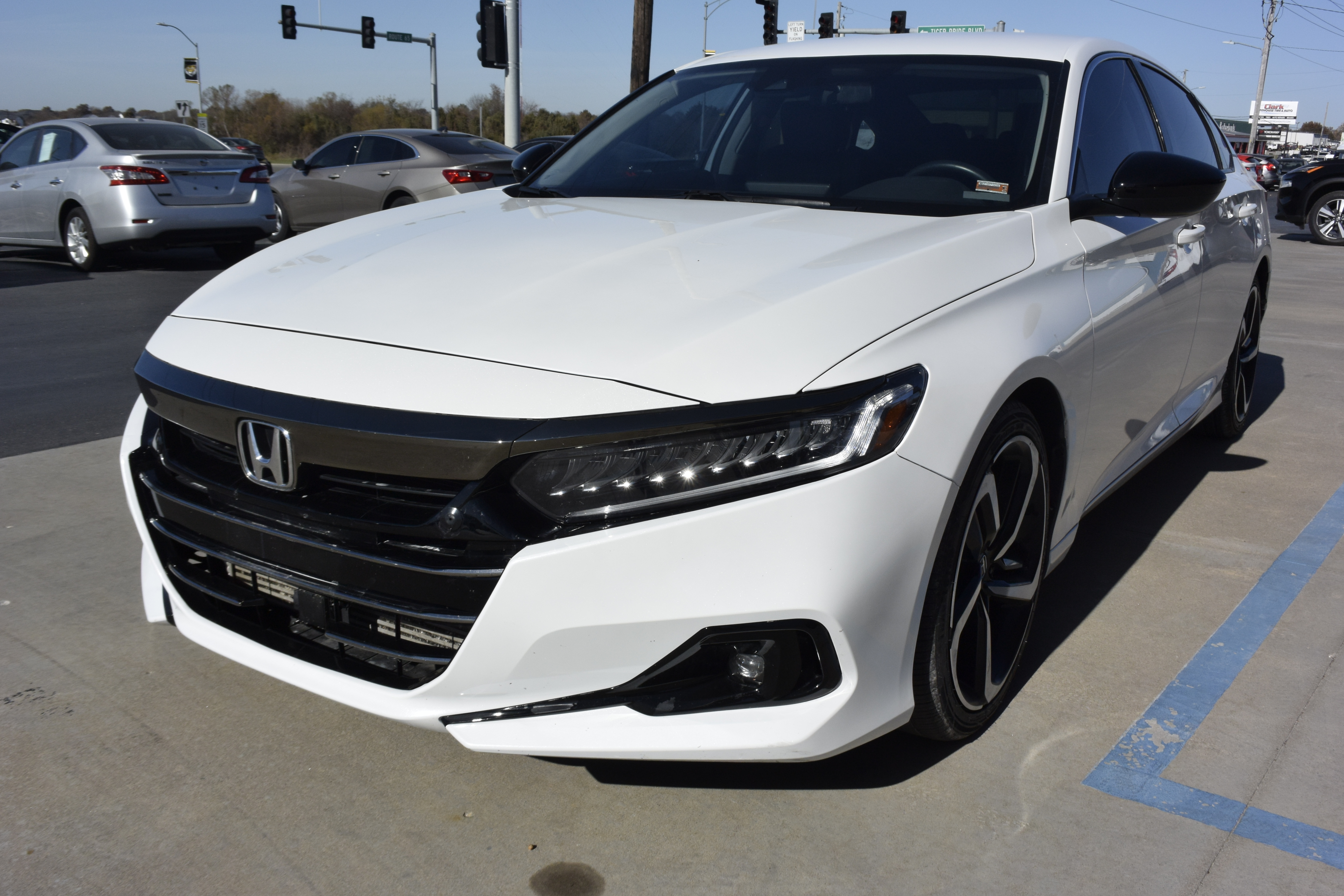 2022 Honda Accord Sport SE's photo