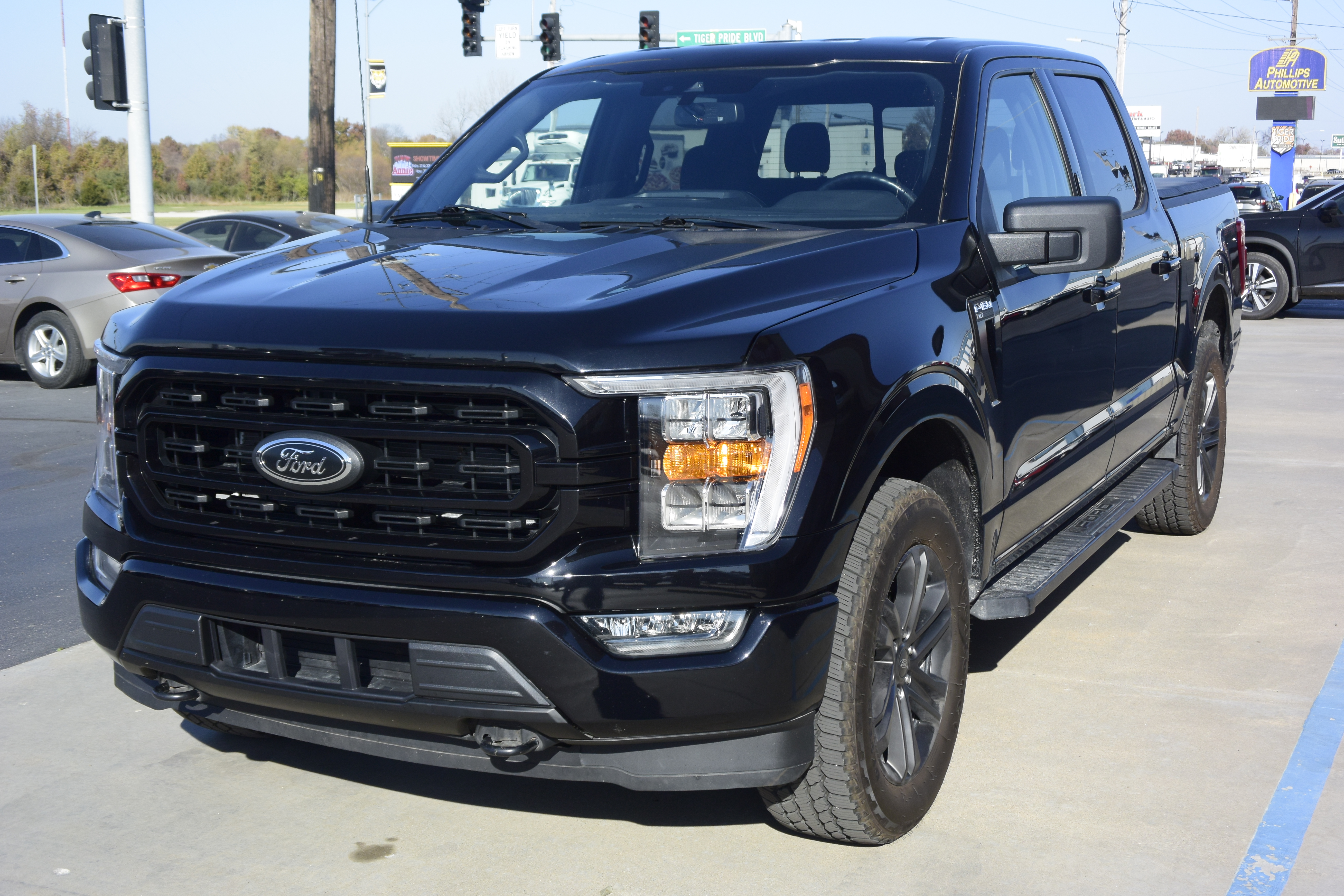 2022 Ford F-150 XLT's photo