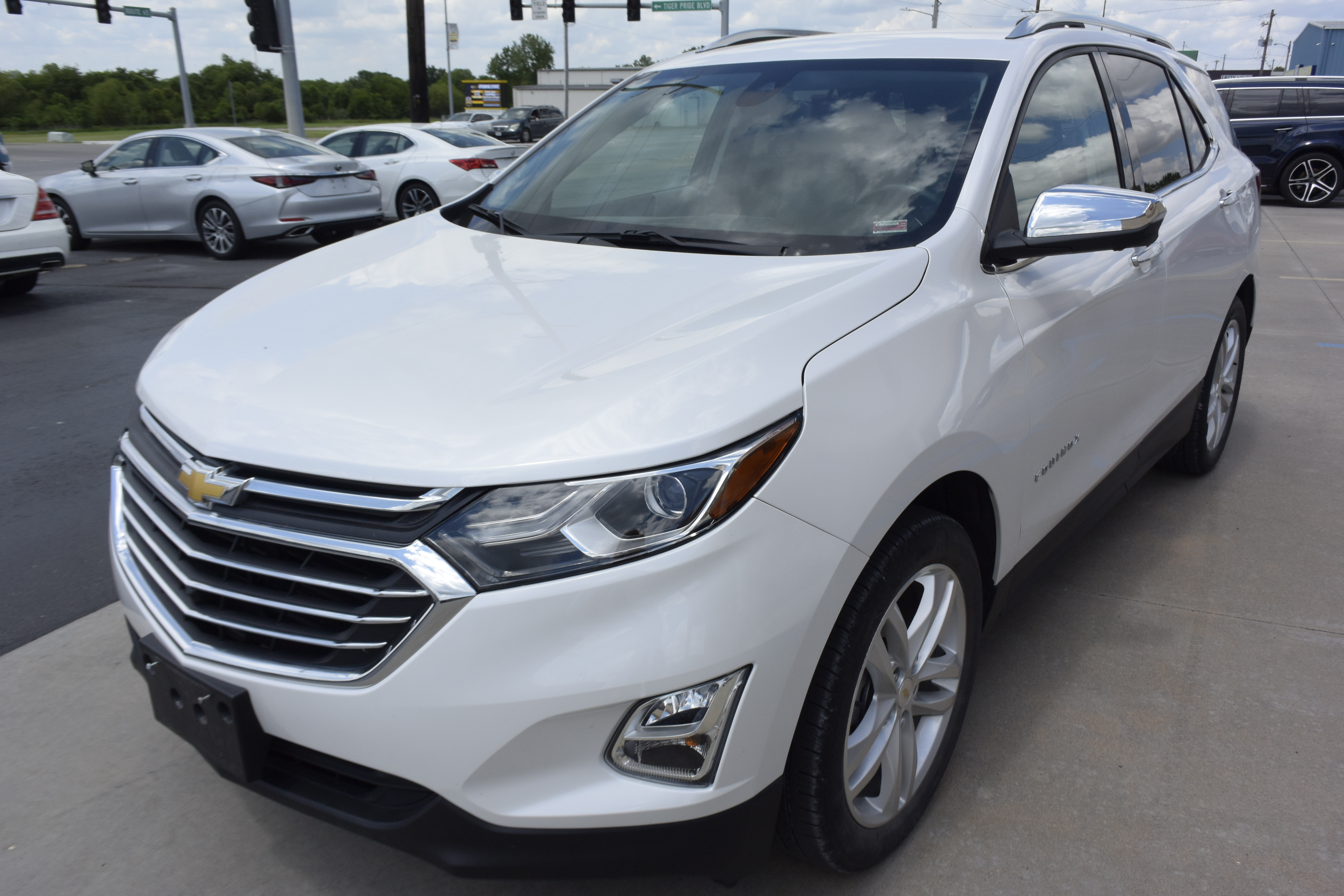 2020 Chevrolet Equinox Premier's photo